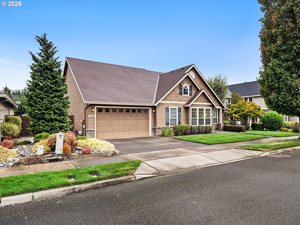 1st image of 1382 NE 16th Ave