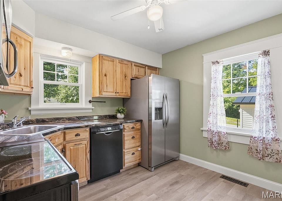 2655 Ridge Dr, High Ridge, MO 63049 | Zillow