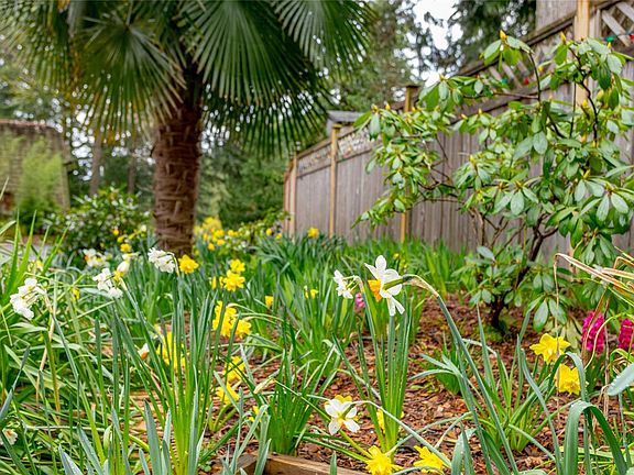 2nd image of 2500 Florence Lake Rd #41