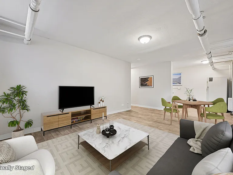 South Josephine Apartments — Photo 21