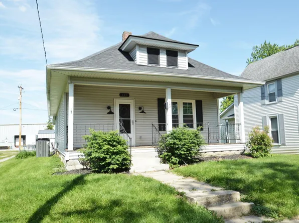 148 N High St, Mount Sterling, OH 43143