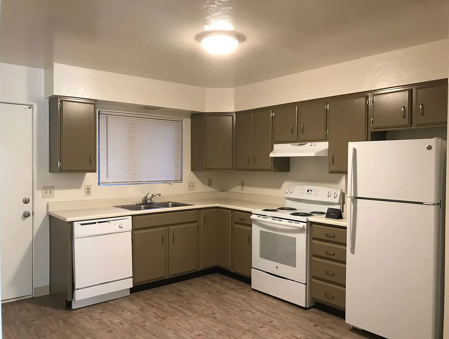625 Dameron St. — Photo 4