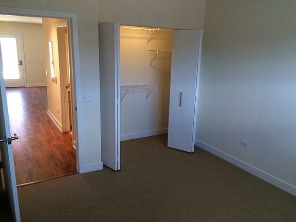 4th image of 1801 W Argyle St #1B