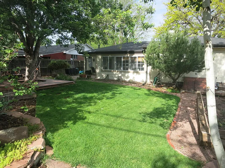 2860 S Franklin St — Photo 8