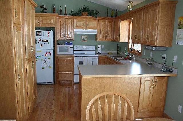 2nd image of 22186 County Road 43 NW