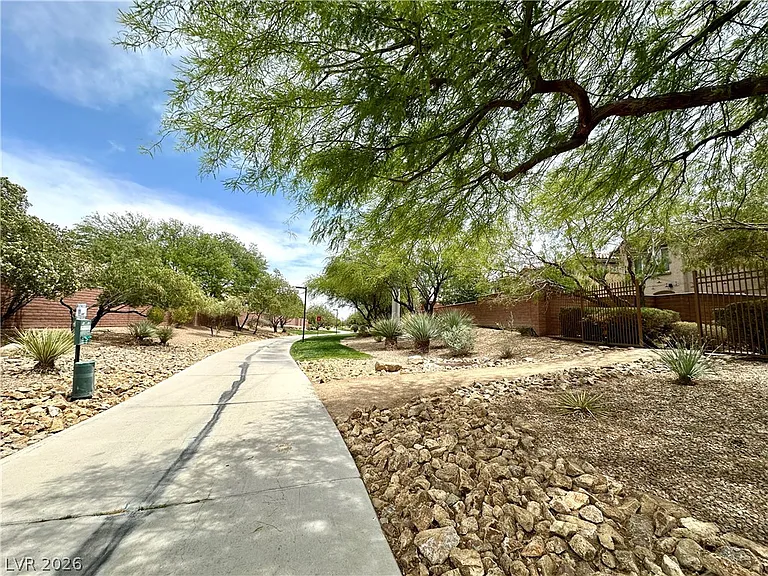 8020 Allensford Ave — Photo 27