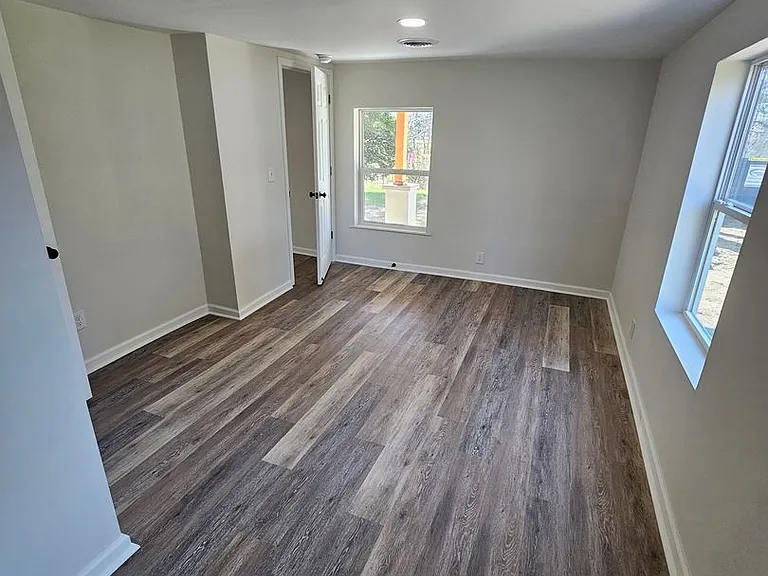 118 Arms Rd — Photo 8