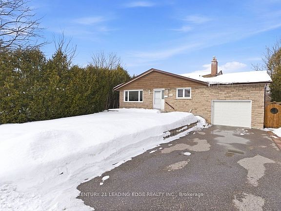 3rd image of 581 Arnhem Dr