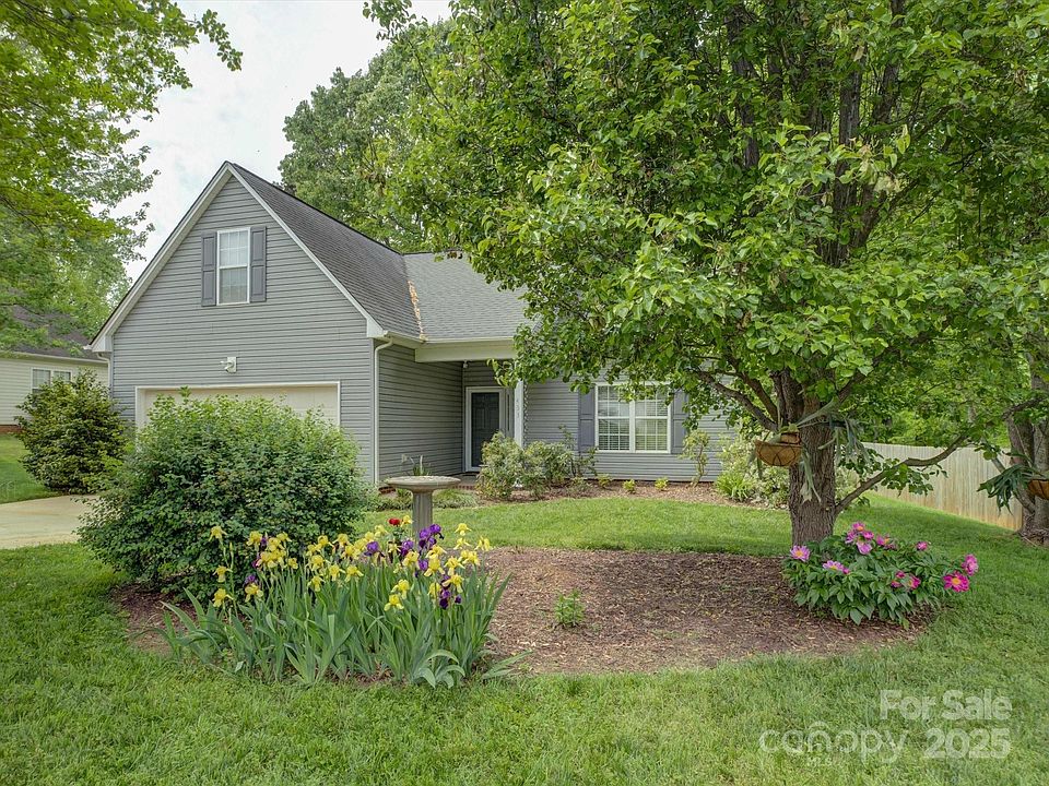 1st image of 433 Linsbury Ct