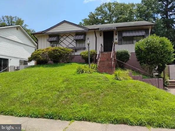 3309 Hayes St, Lanham, MD 20706