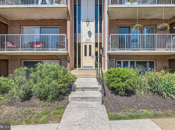 202 Erin Way APT 203, Reisterstown, MD 21136