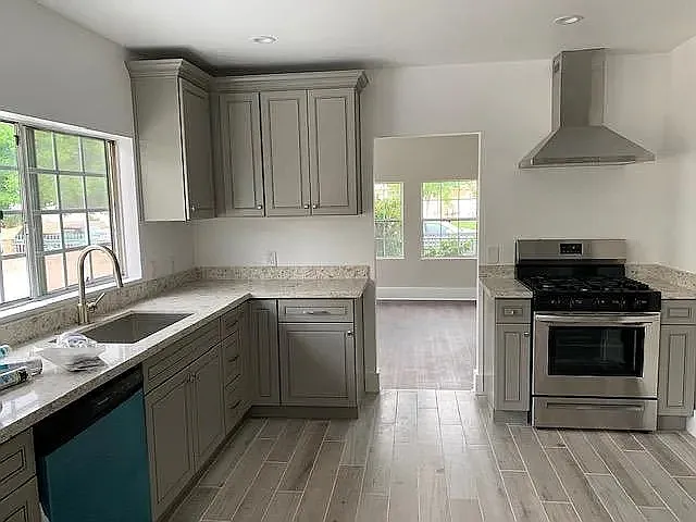 9122 Ralph St — Photo 5