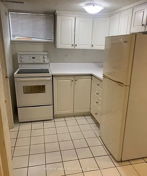 730 Logan Ave #LOWER — Photo 9