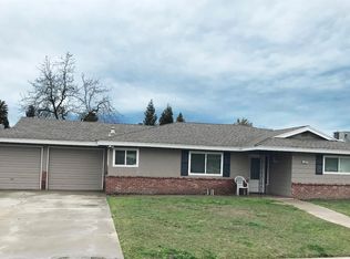 322 S Walnut Dr, Fowler, CA 93625