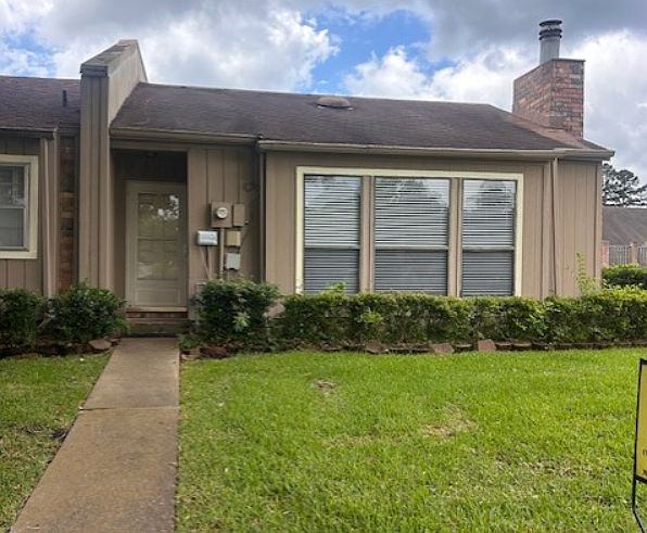 1st image of 902 Townwood Dr