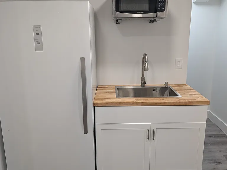 11430 Des Moines Memorial Dr S #3 — Photo 4