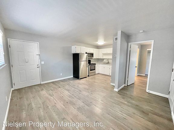 3rd image of 603 18th St APT 5