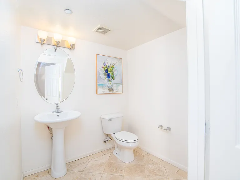 11547 Magnolia Ave #1102 — Photo 8