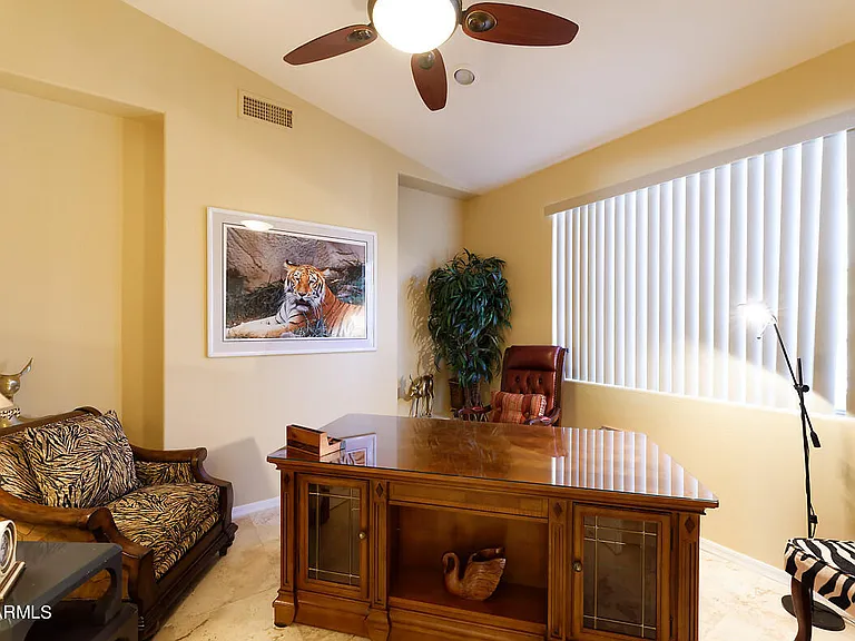 10220 E Cochise Dr — Photo 7