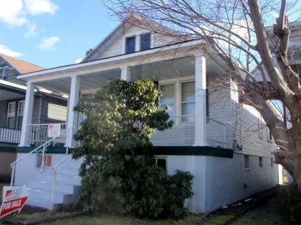 142 W Penn St, Schuylkill Haven, PA 17972