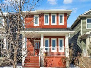 26 E Willow Dr, Cochrane, AB T4C 0W2