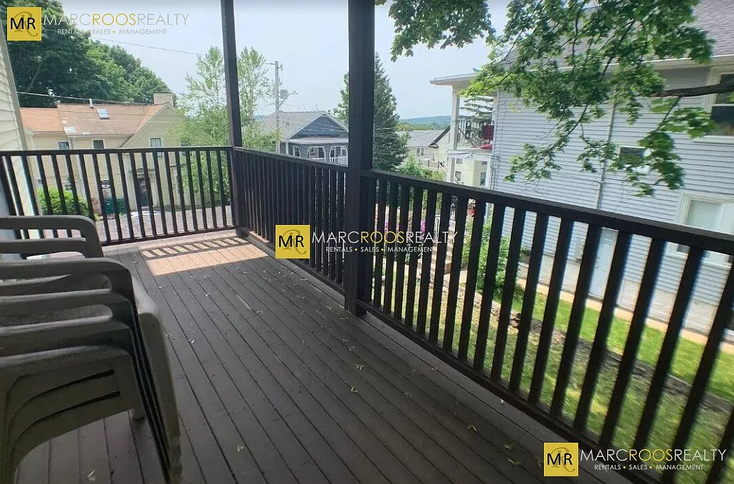 5 bed, 9999 sqft, $7,250 — Photo 4