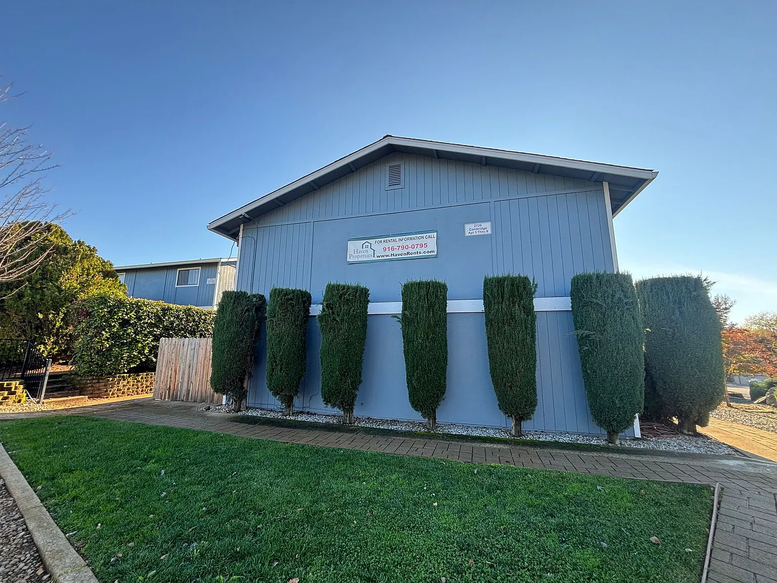 2720 Cambridge Road — Photo 4