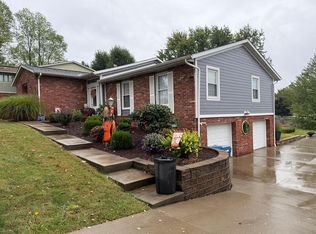 41 Dogwood Dr, Triadelphia, WV 26059