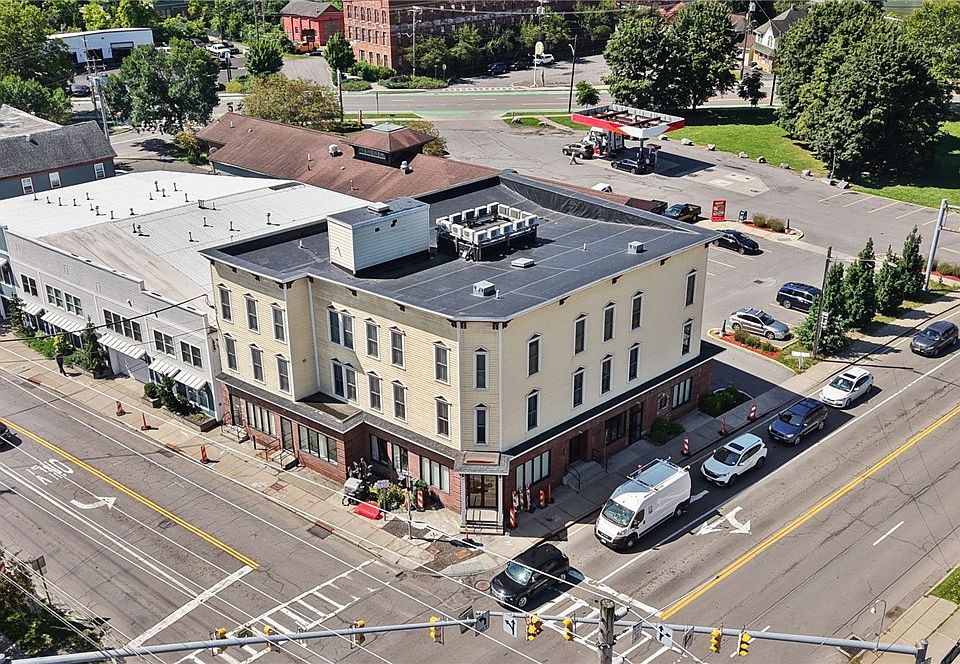 1st image of 801 W Buffalo St #E