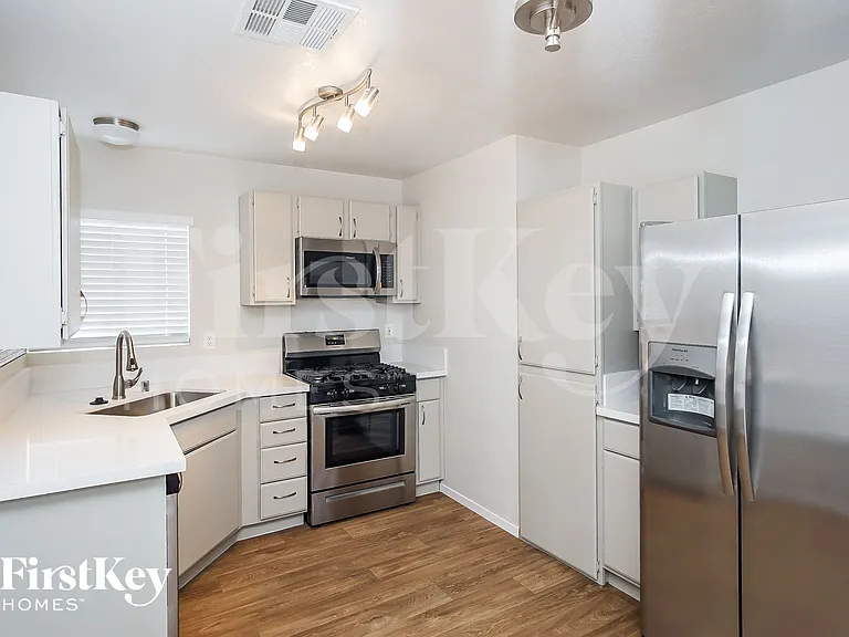 4600 W La Madre Way — Photo 5