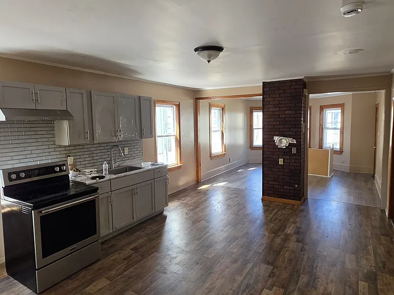 18 Bullard St #2 — Photo 11