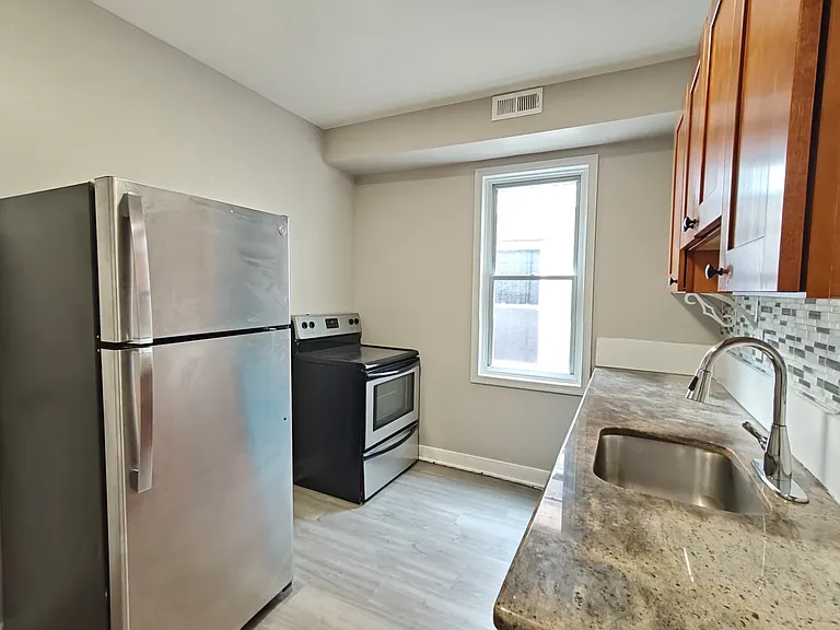 1217 W Susquehanna Ave #22 — Photo 3