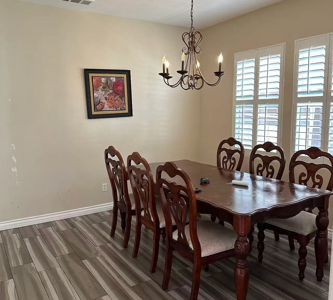 5 bed, 2589 sqft, $3,360 — Photo 3