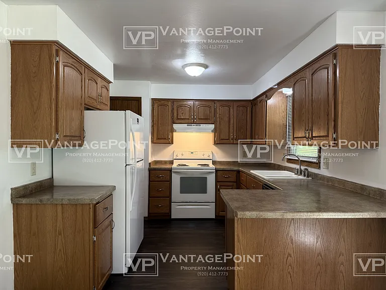 501 Tampa Way — Photo 6