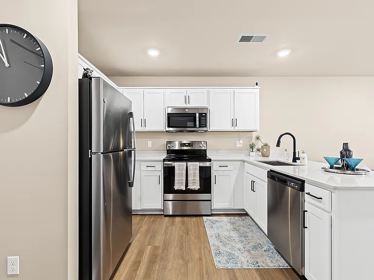 Sterling Park Place Apartments — Photo 6