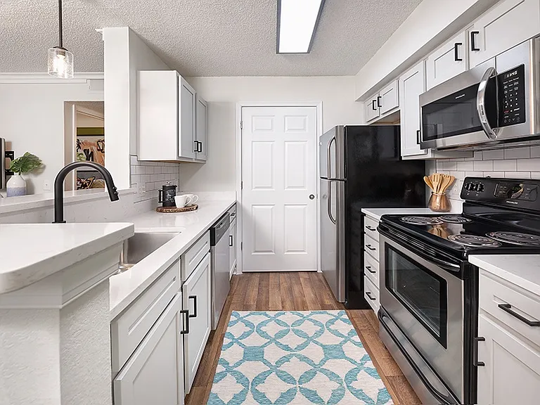 Newly Renovated Kitchens and Baths!