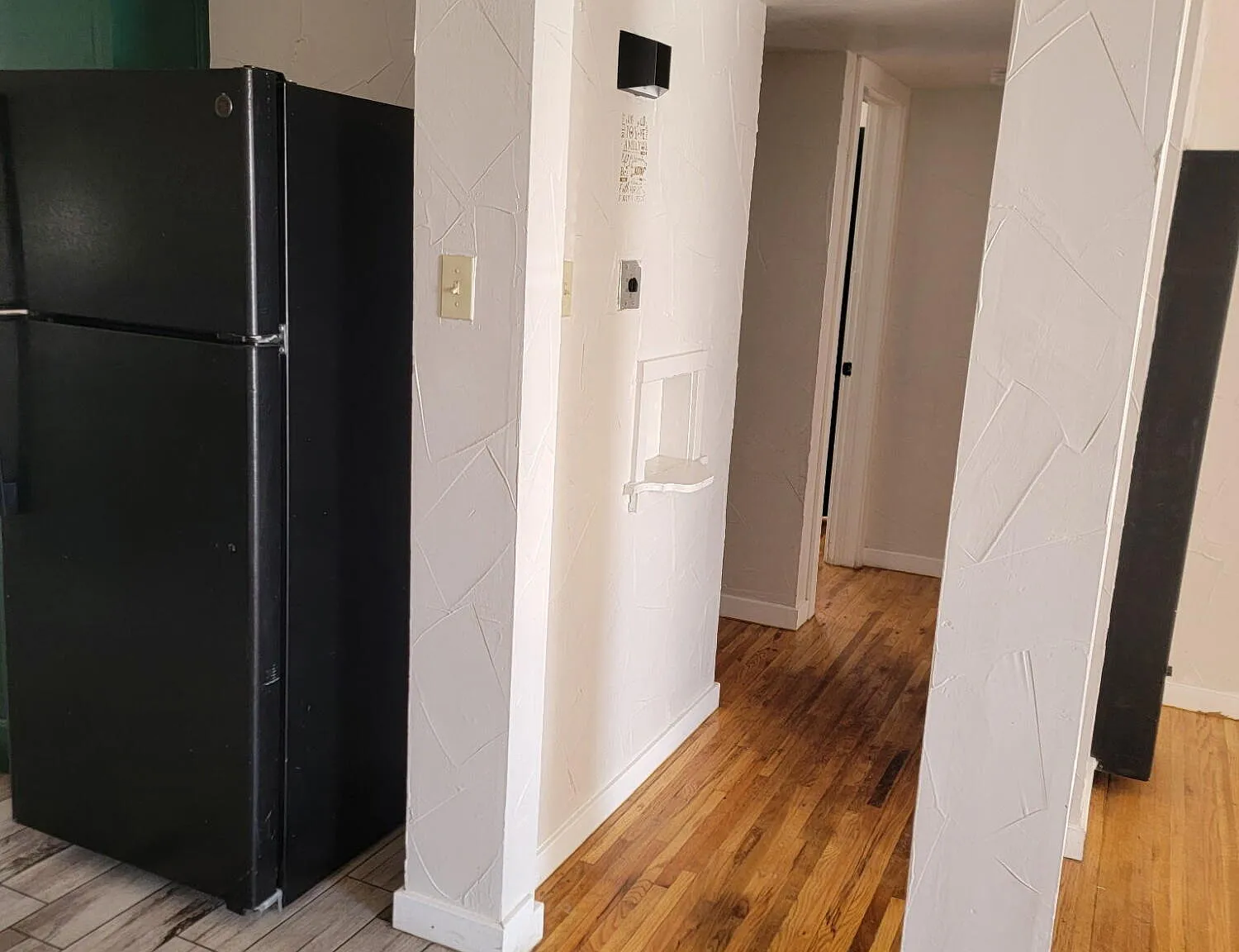 2 bed, 1.0 bath, 990 sqft, $1,100 — Photo 4