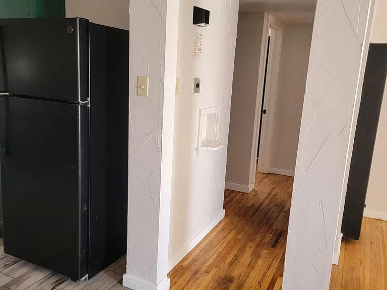 3915 Mobile Ave #2 — Photo 4