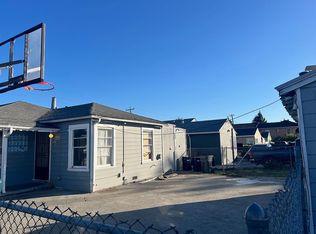 9945 B St, Oakland, CA 94603