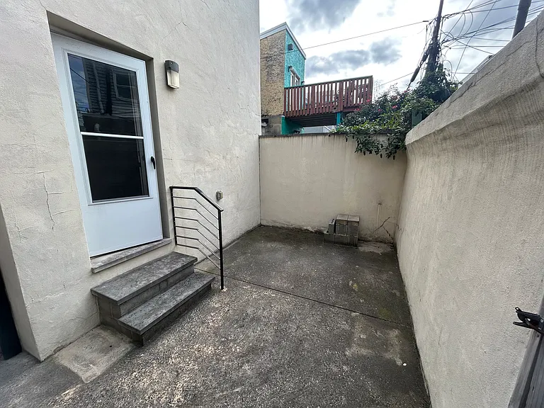 1910 S 11th St #1 — Photo 7