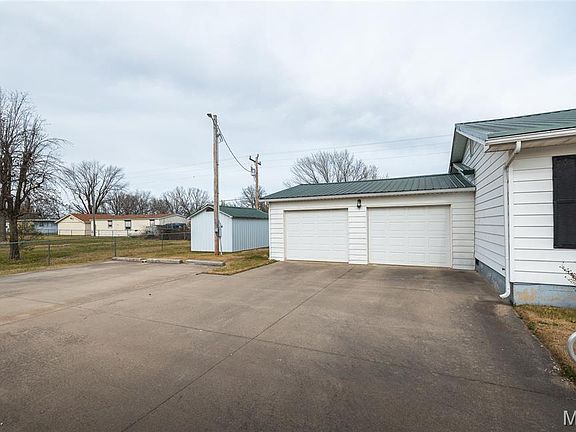 5th image of 21170 Lapel Rd