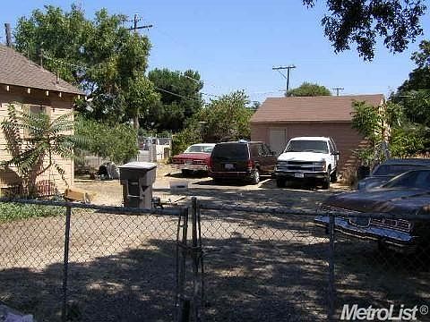 4th image of 1756 N Sunset Ave