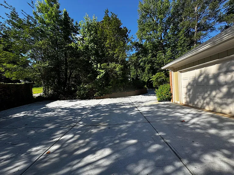 545 Coldstream Ct — Photo 31