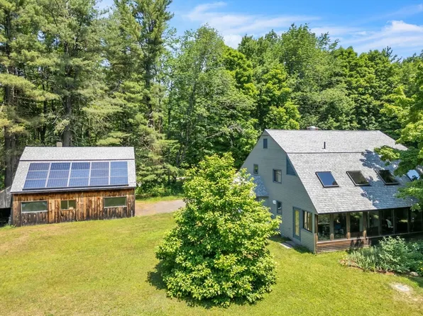 149 West St, New Salem, MA 01355
