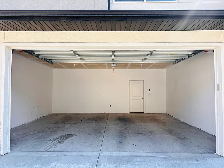 426 W 85 S — Photo 15