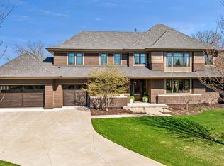 3776 Woodland Cove Pkwy, Excelsior, MN 55331