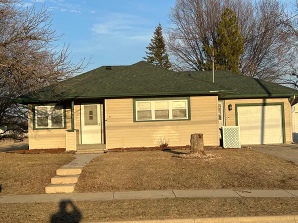 401 Independence Ave S, Clarks Grove, MN 56016