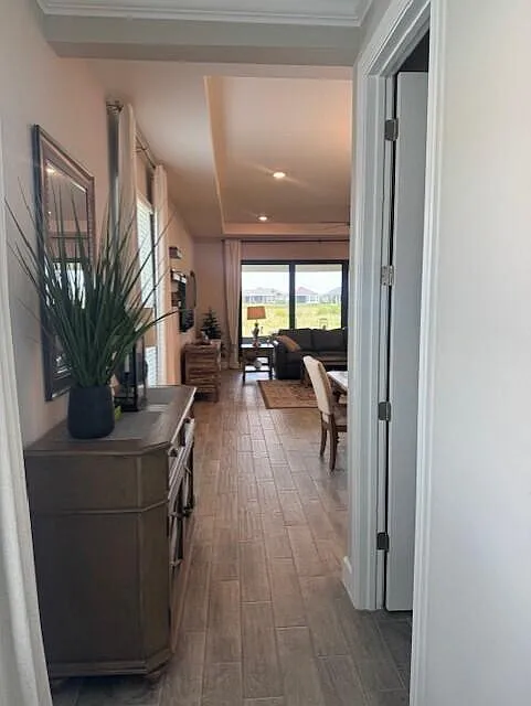 3 bed, 2.5 bath, 1828 sqft, $3,200 — Photo 2
