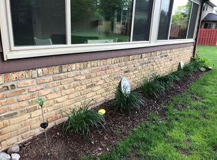 6325 Kings Pointe Rd, Grand Blanc, MI 48439