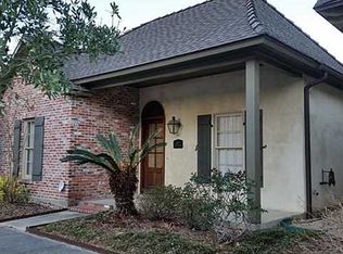 102 Settlers Trace Blvd, Lafayette, LA 70508